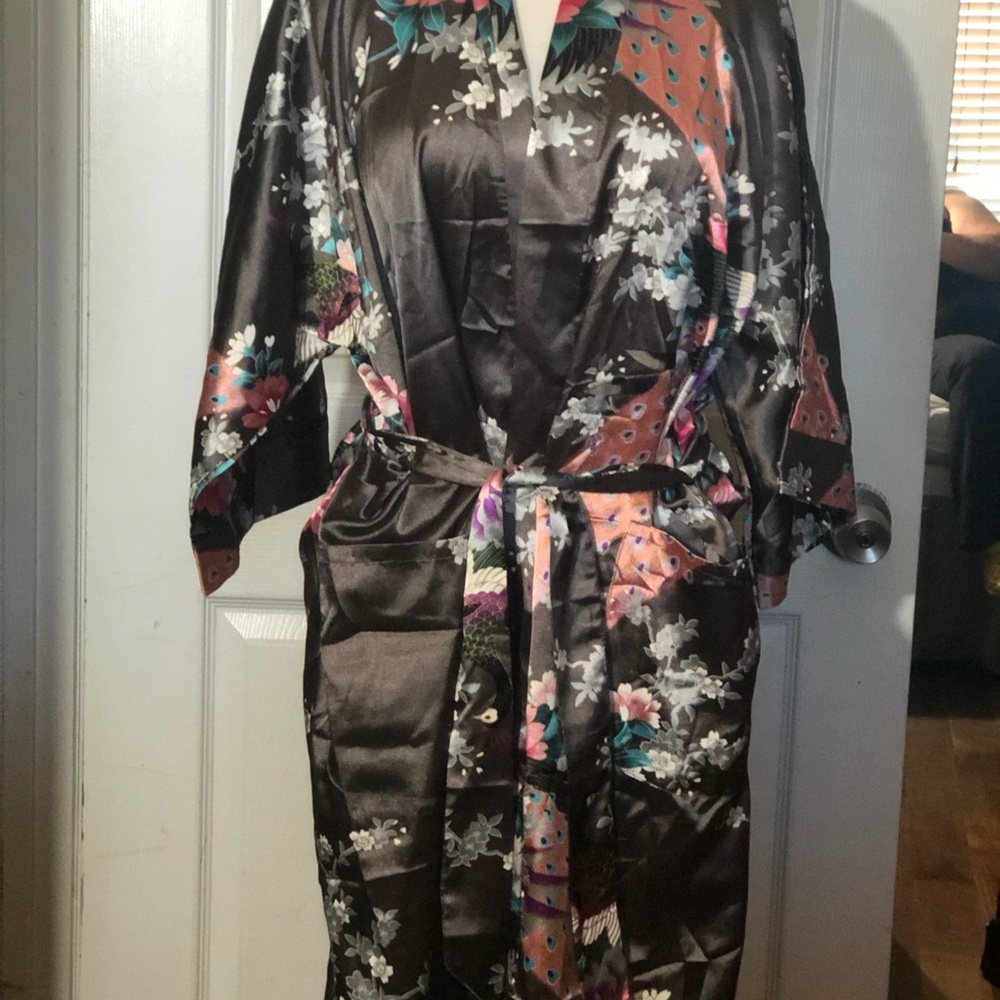 Oldshangai Robe - Picture 2 of 4